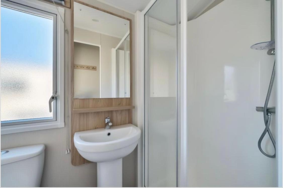 Emma'S Retreat 3-Bedroom Caravan Sleeps 6 At Durdle Door Nr Wareham Dorset Экстерьер фото