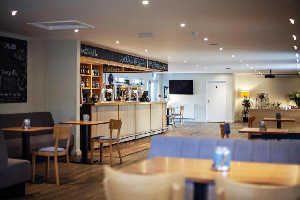 Emma'S Retreat 3-Bedroom Caravan Sleeps 6 At Durdle Door Nr Wareham Dorset Экстерьер фото